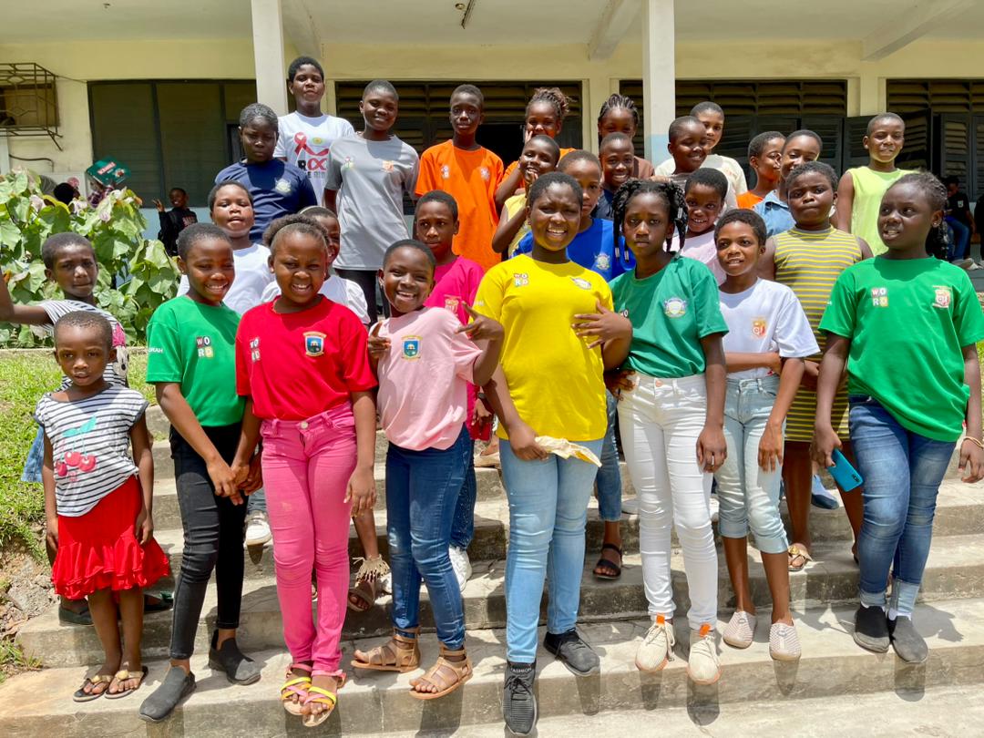 A joyful group photo of ScrabbleTon GH participants